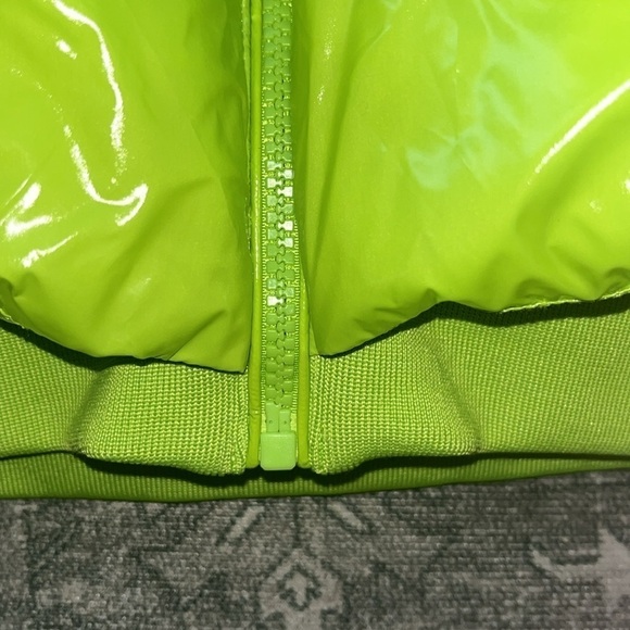 Forever 21 women’s pistachio puffer jacket Size medium - Picture 10 of 10